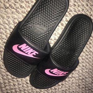Nike slides